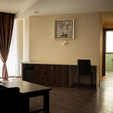 All Seasons Hotel On Freedom Square Tbilisi Luaran gambar