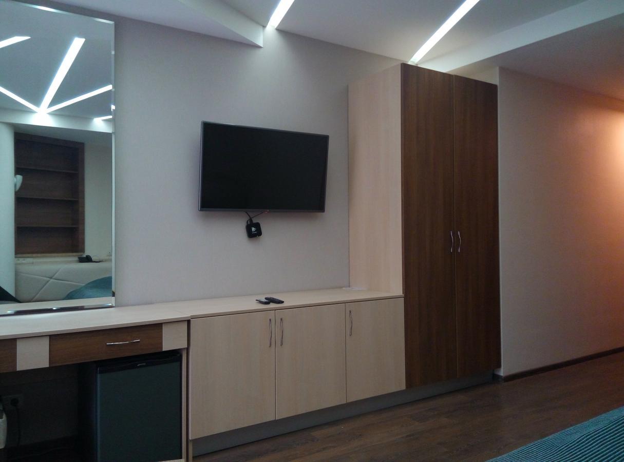 All Seasons Hotel On Freedom Square Tbilisi Luaran gambar