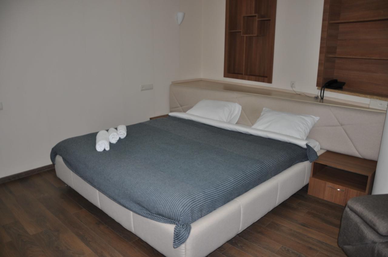 All Seasons Hotel On Freedom Square Tbilisi Luaran gambar
