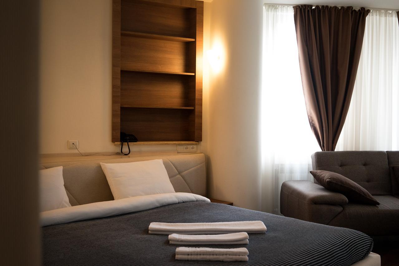 All Seasons Hotel On Freedom Square Tbilisi Luaran gambar